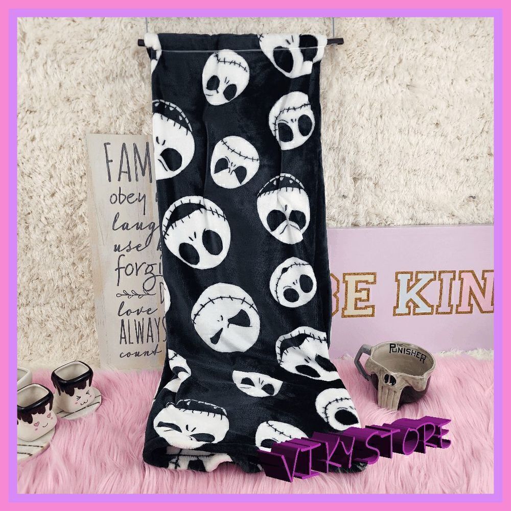 NWT {Disney's} The Night Before Christmas : Oversized Plush Throw 50x70 NWT